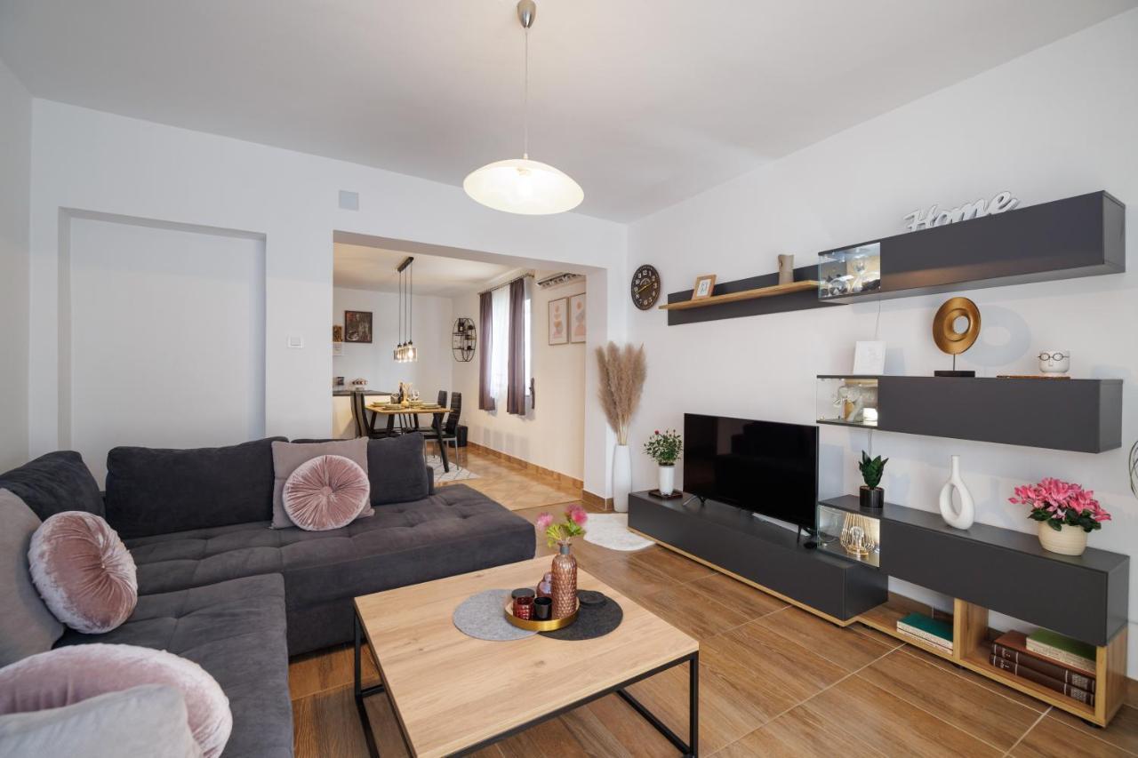 Spacious And Modern App With Big Terrace مالينسكا المظهر الخارجي الصورة