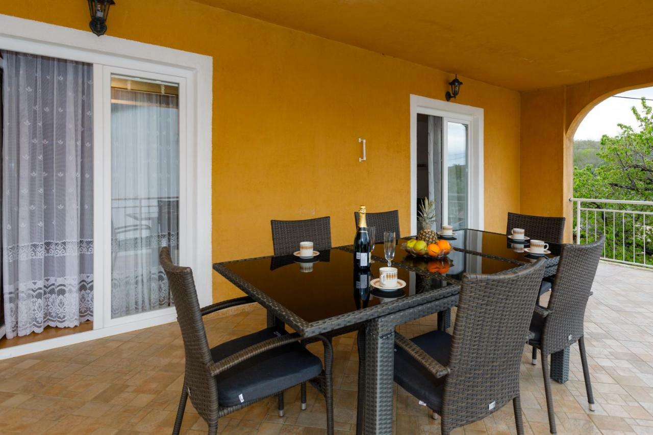 Spacious And Modern App With Big Terrace مالينسكا المظهر الخارجي الصورة